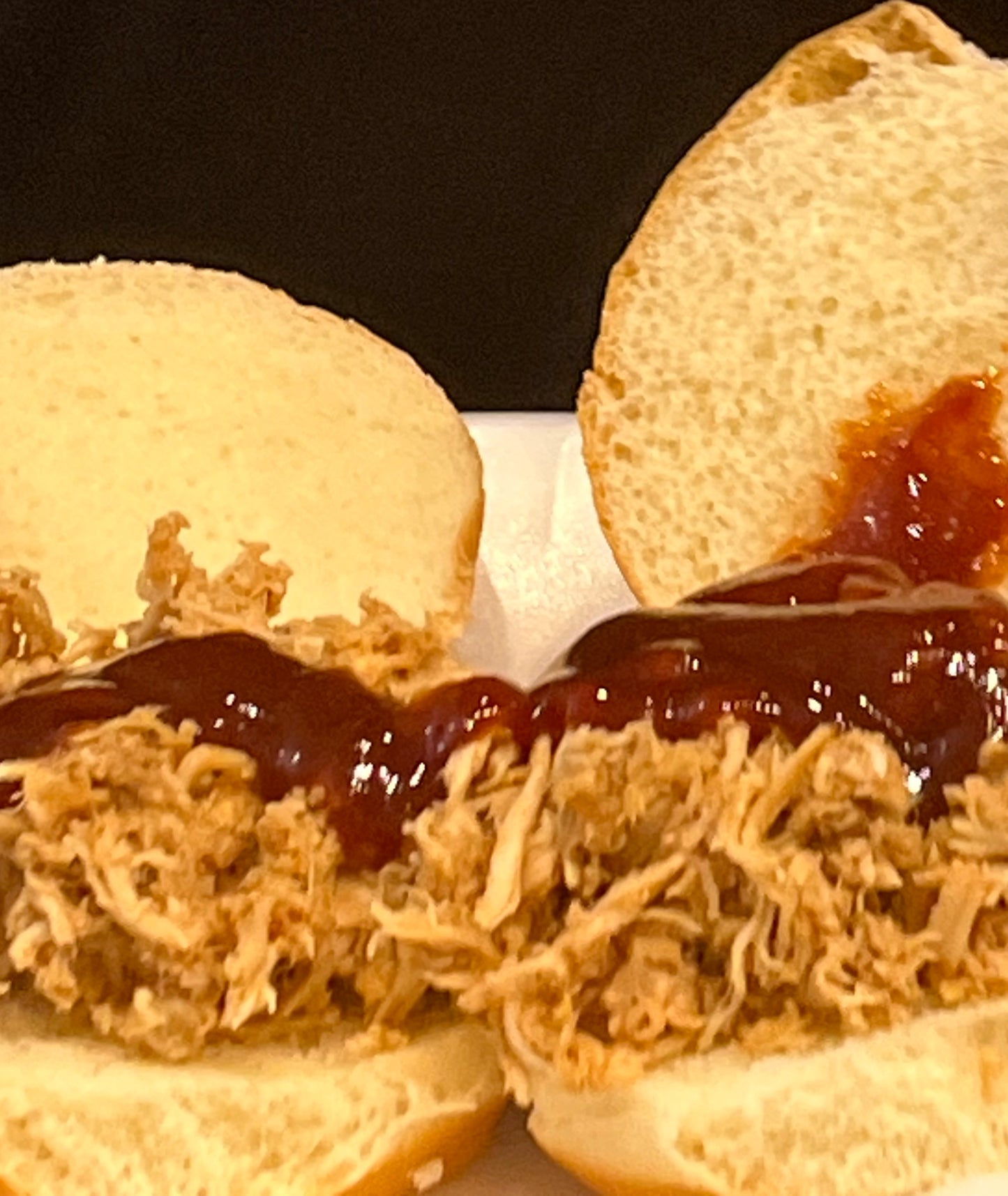 Sweet with a Bee Sting🐝-100% Manuka Honey BBQ Sauce